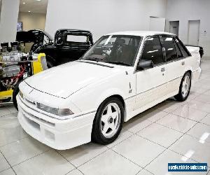 1986 Holden Calais VL Alpine White Manual M Sedan