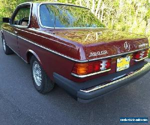 Mercedes-Benz: 300-Series diesel coupe