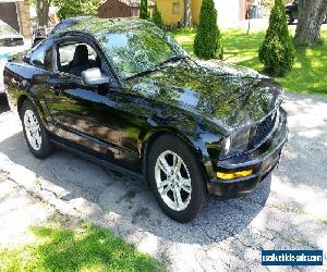 2007 Ford Mustang Deluxe