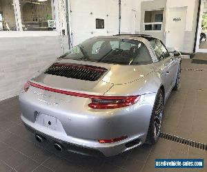 Porsche: 911 4S