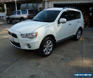 2011 Mitsubishi Outlander ZH MY11 XLS White Automatic 6sp A Wagon