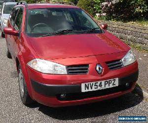 Renault Megane Expression Estate 1.6 Petrol RED 5 Door