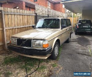 1990 VOLVO 240 WAGON ESTATE GOLD