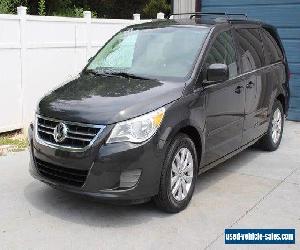 2012 Volkswagen Routan SE Mini Passenger Van 4-Door