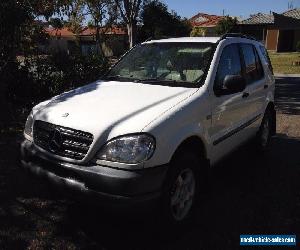 Mercedes Benz ML320 4WD White Automatic