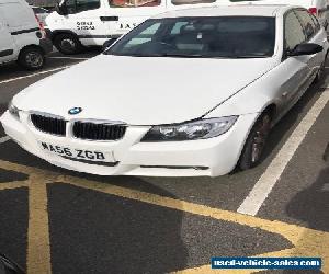 White BMW 2.0 3 Series SI