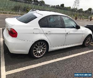 White BMW 2.0 3 Series SI