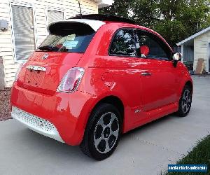 2015 Fiat 500 E Hatchback 2-Door