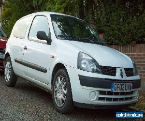 May 2002 Renault Clio Expression 16V 1.1 petrol manual 3 door hatchback 87,000m