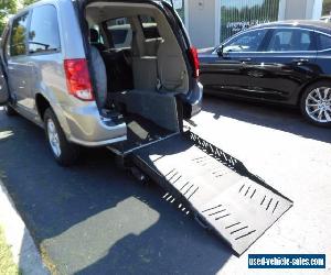 2013 Dodge Grand Caravan SXT Handicap Accessible Ramp Van