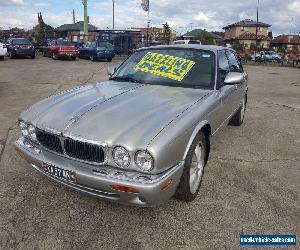 1999 Jaguar XJ8 3.2 Silver Automatic 5sp A Saloon