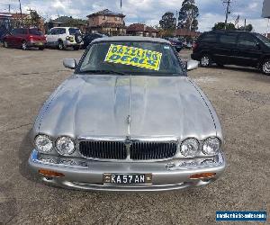 1999 Jaguar XJ8 3.2 Silver Automatic 5sp A Saloon