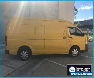 2005 Toyota Hiace KDH220R Van Super LWB 5dr Man 5sp, 1249kg 2.5DT Yellow Manual