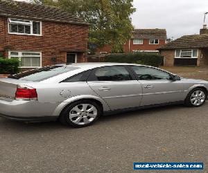 Vauxhall Vectra C 3.2 Elite V6 (PETROL) in Silver. Pretty Much Fully Loaded
