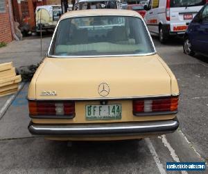 Mercedes W123 1980 model