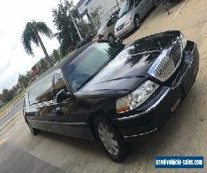 2007 Lincoln Town Car Executive Sedan 4-Door