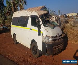 2010 Toyota Hiace Commuter Bus Damaged NO WOVR 1KD engine D4D Turbo Diesel 