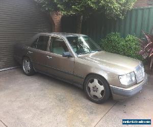 MERCEDES BENZ W124 300e 