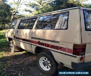 Mitsubishi L300 4x4 2.6l, Gas/Petrol, 7 seat 