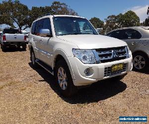 2012 Mitsubishi Pajero Platinum II .** 105,000 km ** EXCELLENT condition