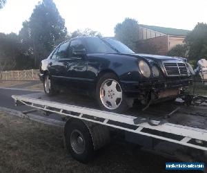 MERCEDES E240 v8 no reserve side  damage alloy wheels suit parts 