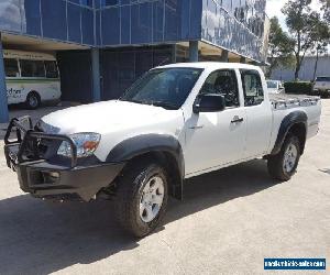 2011 Mazda BT-50 09 Upgrade Boss B3000 Freestyle DX+ (4x4) White Manual 5sp M