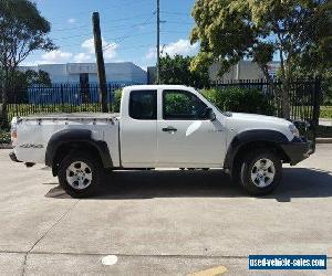 2011 Mazda BT-50 09 Upgrade Boss B3000 Freestyle DX+ (4x4) White Manual 5sp M