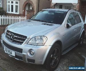 MERCEDES-BENZ ML63 AMG 7G-TRONIC SILVER, BLACK LEATHER, FULL DEALER HISTORY