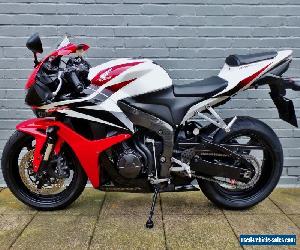 HONDA CBR 600 RR-8 RED/WHITE 2009 EXCELLENT CONDITION LOW MILES & HPI CLEAR!!!