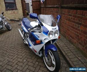 SUZUKI GSXR1100L 1990 (L) STANDARD BEEN STORED NEEDS SLIGHT ATTENTION NO RESERVE