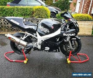 SUZUKI GSXR 600 K1 Track Bike.