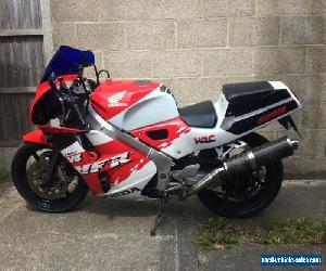 Honda vfr 400 nc30 