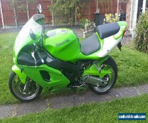 Kawasaki zx7r