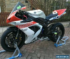 Yamaha YZR R1 with V5 - Track Bike