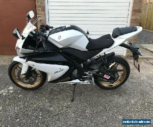 Yamaha YZFR125 2013 '63' White 11K Good Condition Recent New Tyres & Service