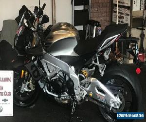 2016 Aprilia Tuono 1100 v4