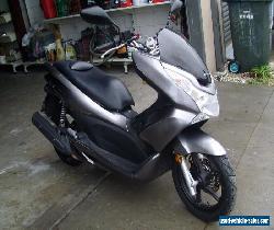 HONDA PCX 125 SCOOTER 06/2011 WITH 02/OCTOBER 2016 REGISTRATION. for Sale