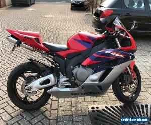 Honda CBR1000RR Fireblade 2005