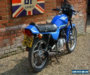 1992 SUZUKI GS125 MOTORBIKE NEW MOT LOW MILES RARE CLASSIC TWIN SHOCK NO RESERVE