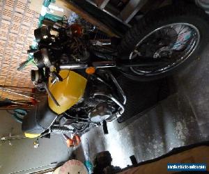 HONDA CJ250 MOTOR CYCLE (spares or repair)