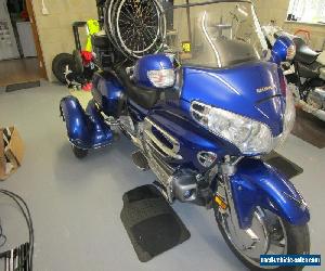 2002 HONDA GOLDWING 1800 BLUE TRIKE (REMOVABLE)