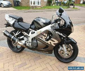 Honda CBR900RR FireBlade. 1998. Stunning. 