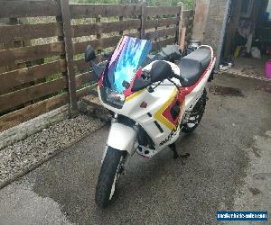 Suzuki gsxf 750