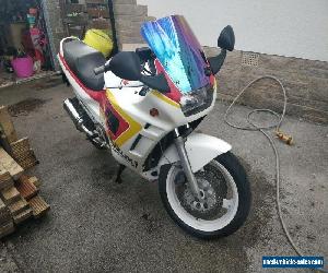 Suzuki gsxf 750