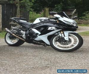 SUZUKI GSXR 600 K8