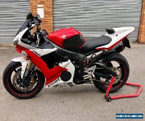 2006 Yamaha R6 - Red/black - 14k Miles - Akrapovic Exhaust