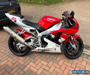 2000 yamaha yzf r1 red and white, 22000 miles, 12 month mot