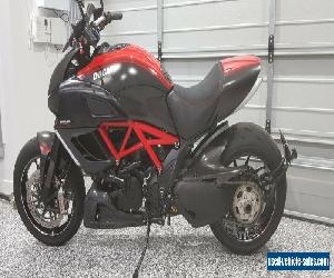 2011 Ducati Diavel Carbon Red