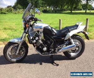 1998 YAMAHA FZX 750 SILVER (BABY VMAX)