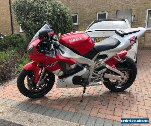 2000 yamaha yzf r1 red and white, 22000 miles, 11 month mot